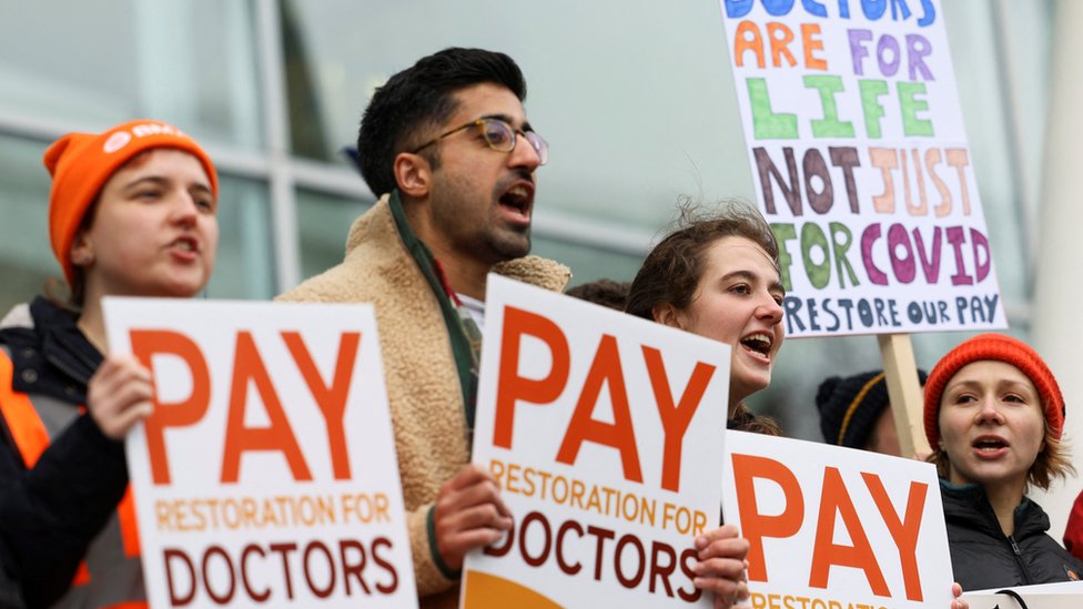 Junior doctor strike: Union's pay demands unrealistic, says Steve Barclay