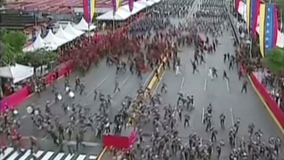 Tropas corren para resguardarse Tropas corren para resguardarse