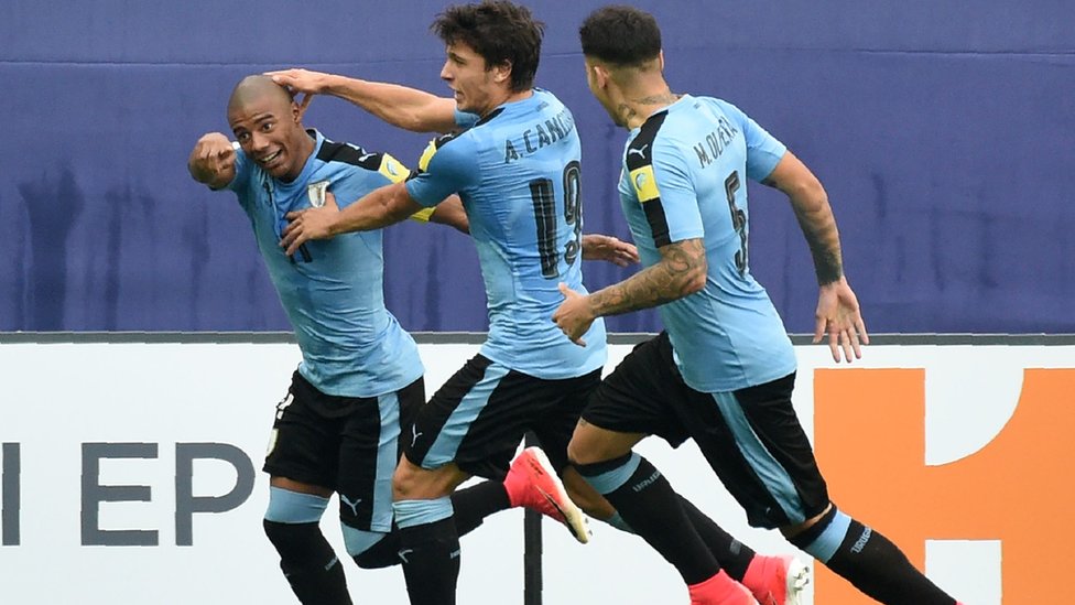 De La Cruz convirtió un penal sancionado gracias al sistema de videoarbitraje, pese a que en redes sociales no hay consenso sobre si hubo infracción. Nicolás de la Cruz.