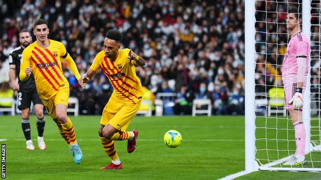 أحرز أوباميانغ 9 أهداف في 11 مباراة منذ التحاقه ببرشلونة في فبراير/ شباط