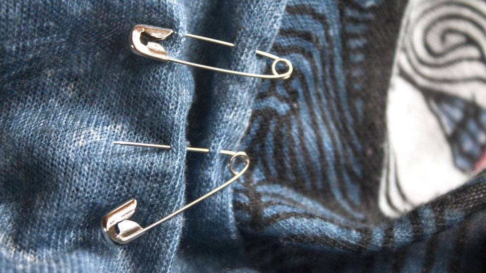 why-are-people-wearing-safety-pins-after-trump-victory-bbc-news