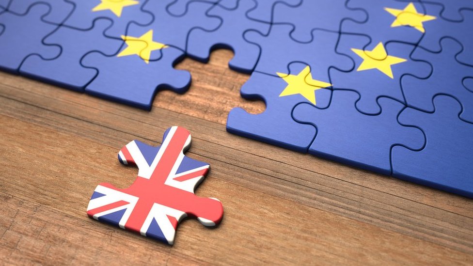 United Kingdom leaving the European Union represented in puzzle pieces.