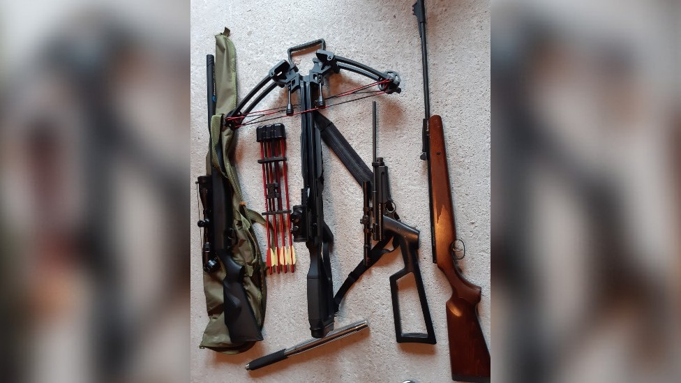 Оружие изъято в ходе рейдов по продаже наркотиков в Чешире