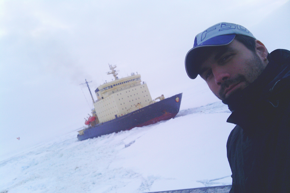 Alpio Costa del Instituto Antártico Argentino en la Antártida