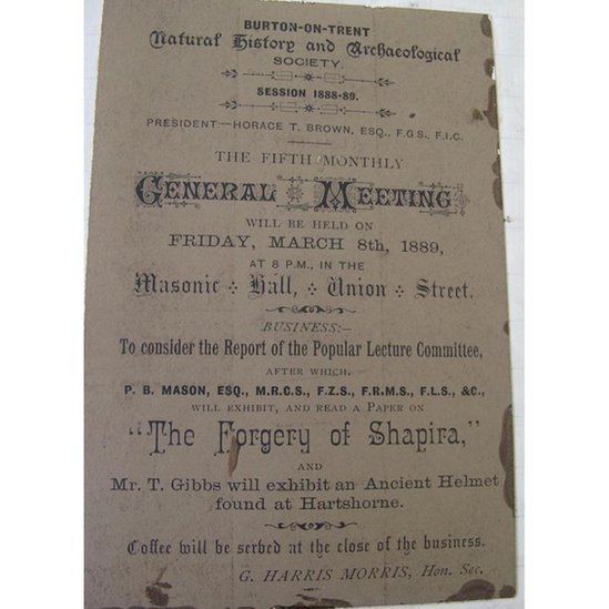 En 1889, Mason mostró el manuscrito ante un pequeño número de miembros de la Sociedad Arqueológica y de Historia Natural de Burton-on-Trent. (Crédito de la foto: Chanan Tigay) El manuscrito