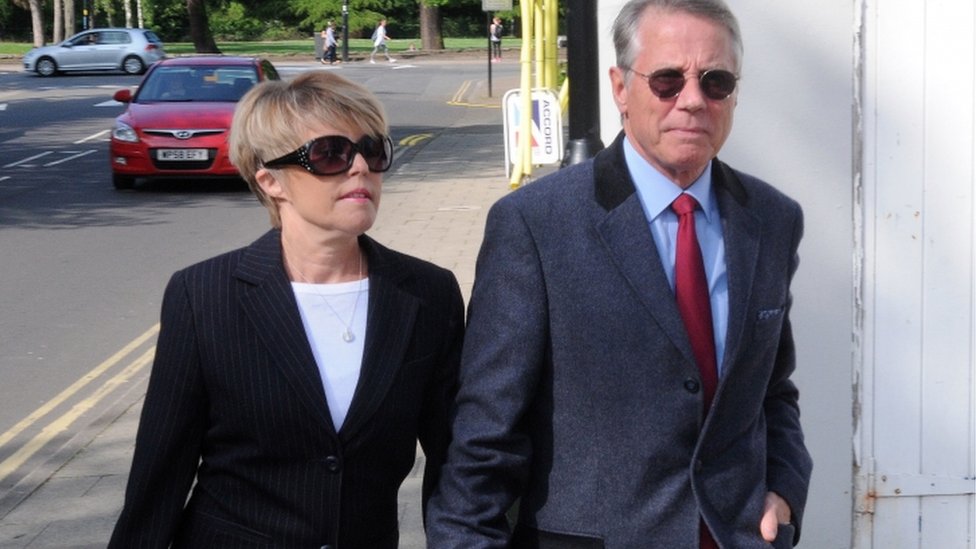 Julie y Tony Wadsworth salieron por última vez al aire en diciembre de 2015. Los Wadsworth llegando al tribunal.