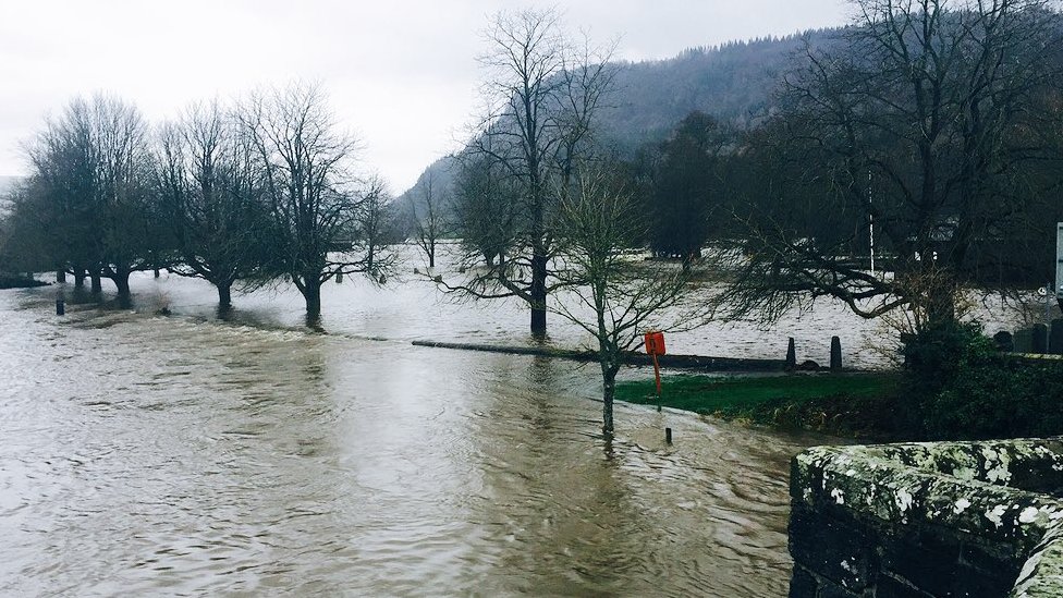Наводнение в Llanrwst