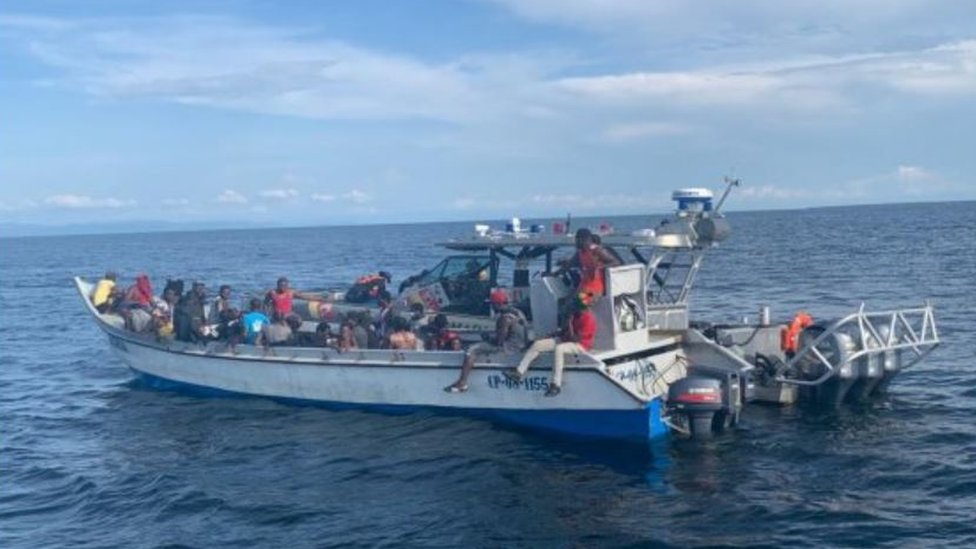 Photo of the Haitian migrants who were rescued by Colombian fishermen