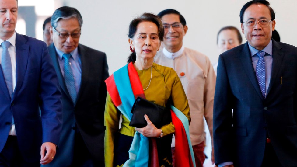 Aung San Suu Kyi and her team departs for The Hague