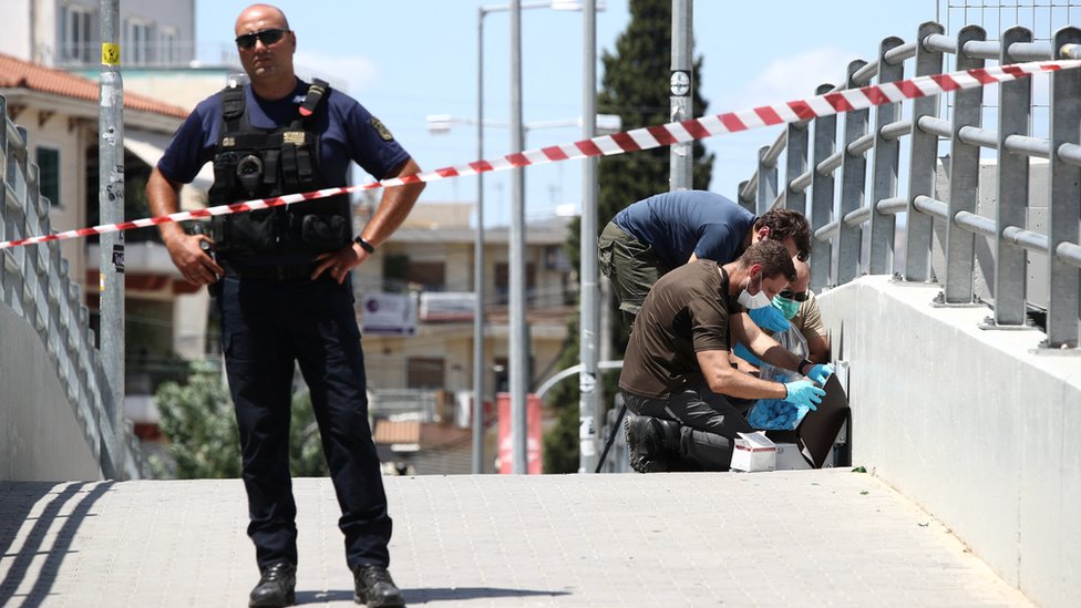 Fudbal i nasilje: Navijač atinskog AEK-a ubijen u tuči sa pristalicama zagrebačkog Dinama, smenjeno sedam zvaničnika grčke policije 11 AEK, atinski AEK