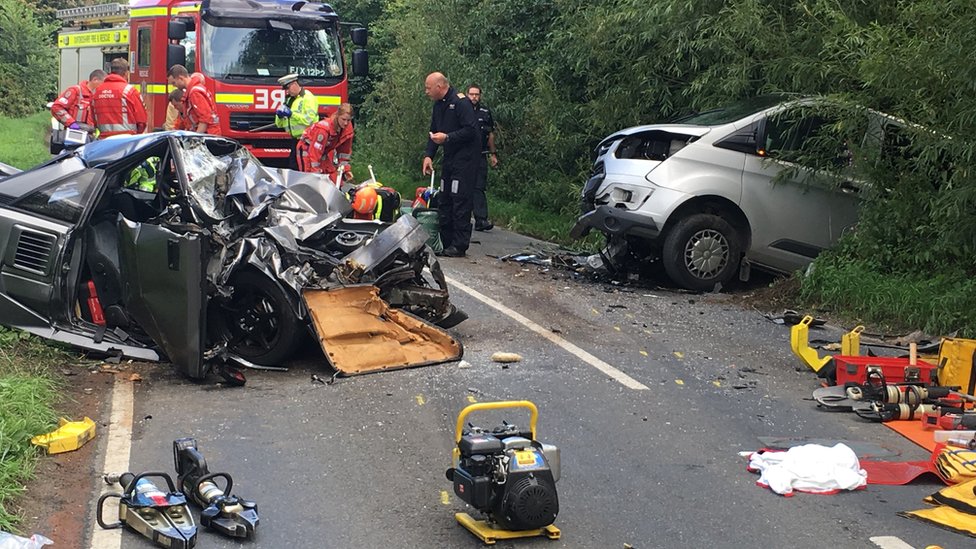 Man Dies Days After Huge Headon Crash In Oxfordshire BBC News