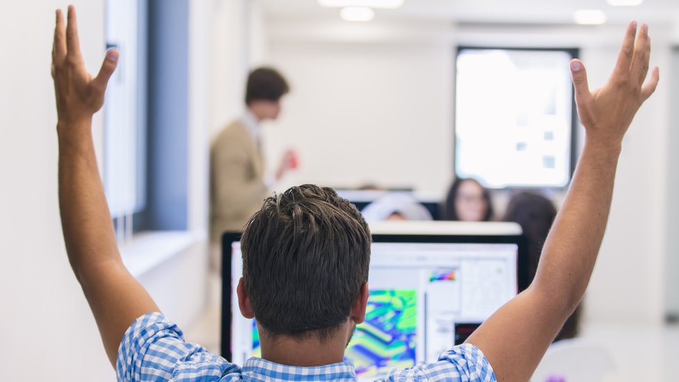 Las herramientas de SEO son importantes para saber qué palabras e imágenes buscan los internautas y lograr destacar. SEO