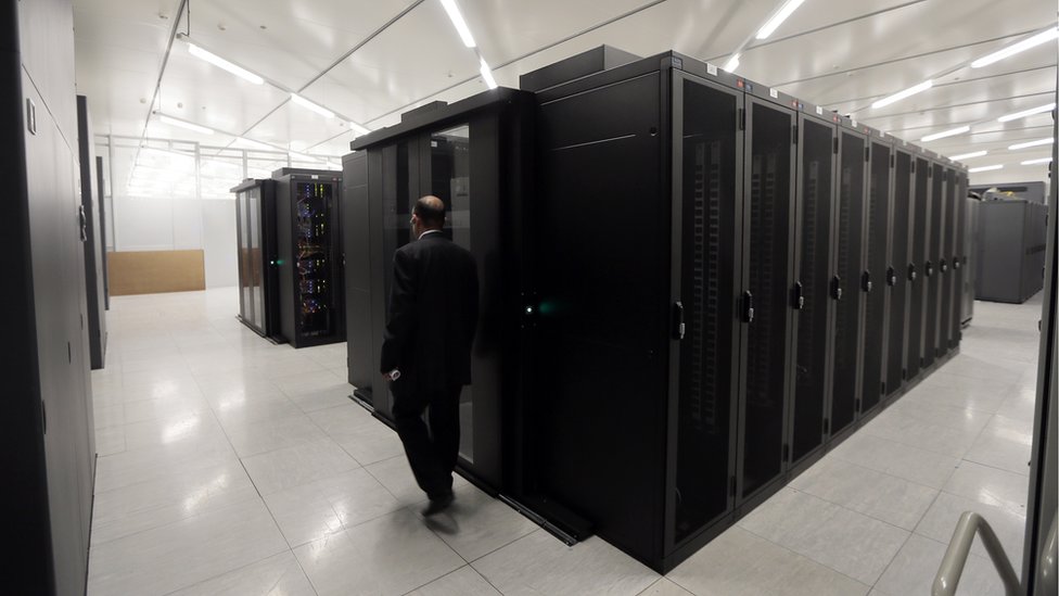 Toda la información queda registrada en el servidor de internet que procesa la información de la operación. servidor