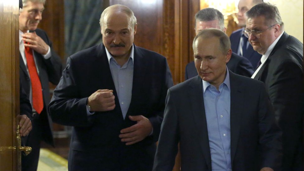 Lukashenko junto al presidente de Rusia, Vladimir Putin.