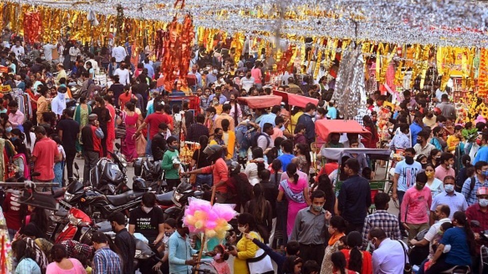 Hindistan'da ışık şenliği Diwali tekrar Covid'in gölgesinde yapılıyor
