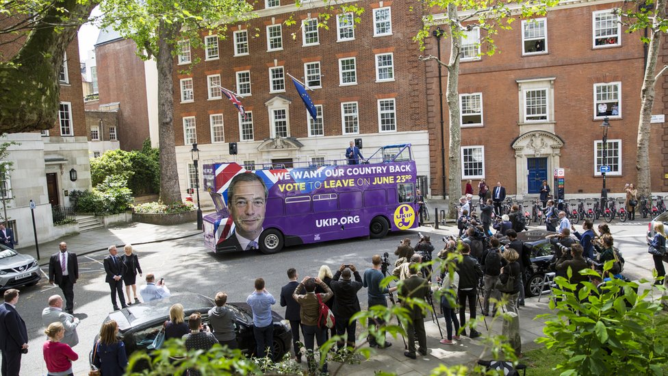 UKIP начали автобусный тур в Лондоне