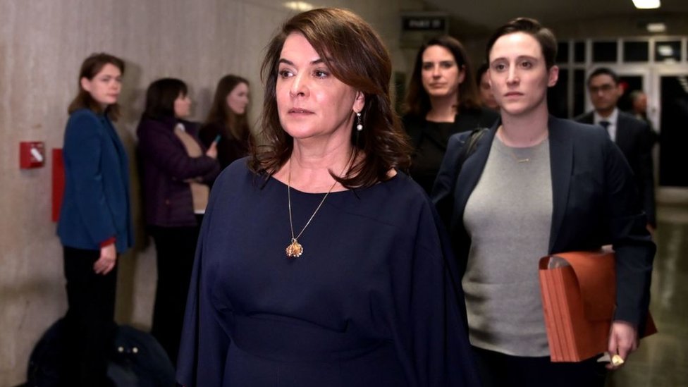 Sopranos oyuncusu Annabella Sciorra, Weinstein'ın kendisine tecavüz ettiğine dair ifade verdi