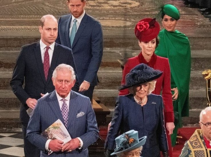 El príncipe Harry también habló de su relación con su padre y su hermano.