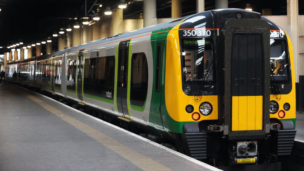 Поезд London Midland Class 350