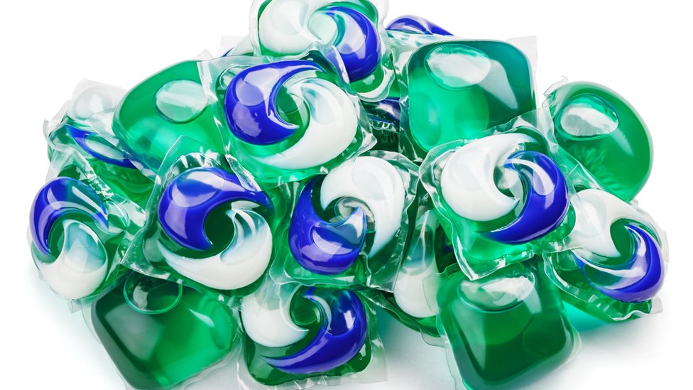Los riesgos del reto de las cápsulas de detergente que es cada vez más  popular en internet y preocupa a las autoridades de . - BBC News Mundo