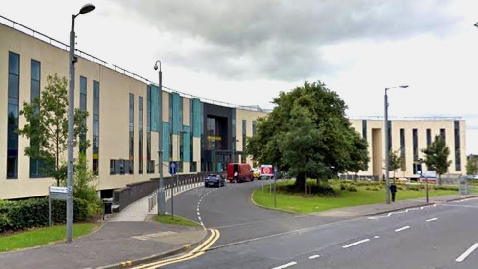 Cleanliness concerns at £100m New Victoria Hospital in Glasgow BBC News