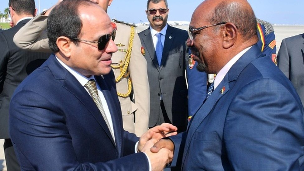 Hulusi Akar'ın 6 Kasım 2018'deki Sudan ziyaretinin ardından Ömer El Beşir, Mısır'a giderek Sisi'yle bir araya geldi.