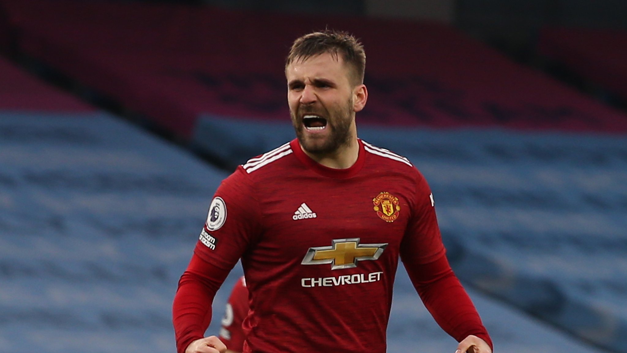 Man City 0-2 Man Utd: Bruno Fernandes & Luke Shaw seal derby win