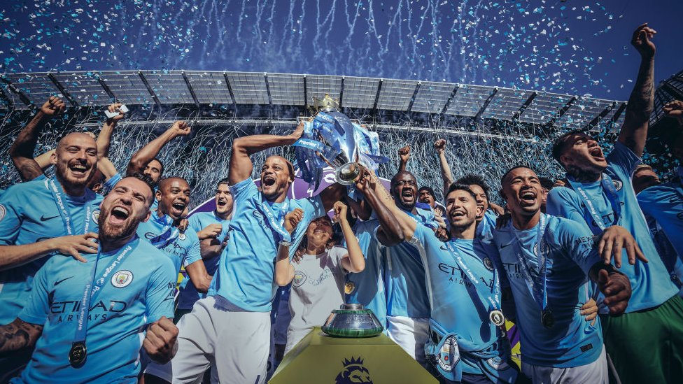 Manchester City celebra el título de la Liga Premier