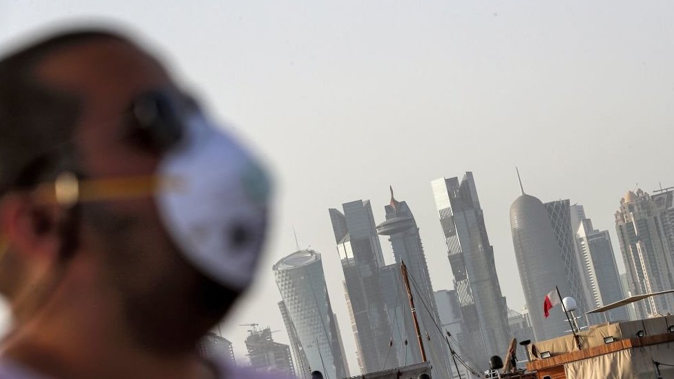 في قطر أكبر عدد من الإصابات بكوفيد 19 في دول الخليج