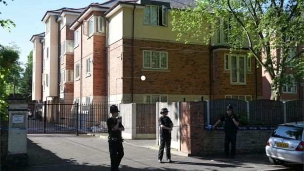 Una de las propiedades donde vivió la familia Abedi en Manchester fue objeto de una redada de la policía el martes. Casa en Manchester