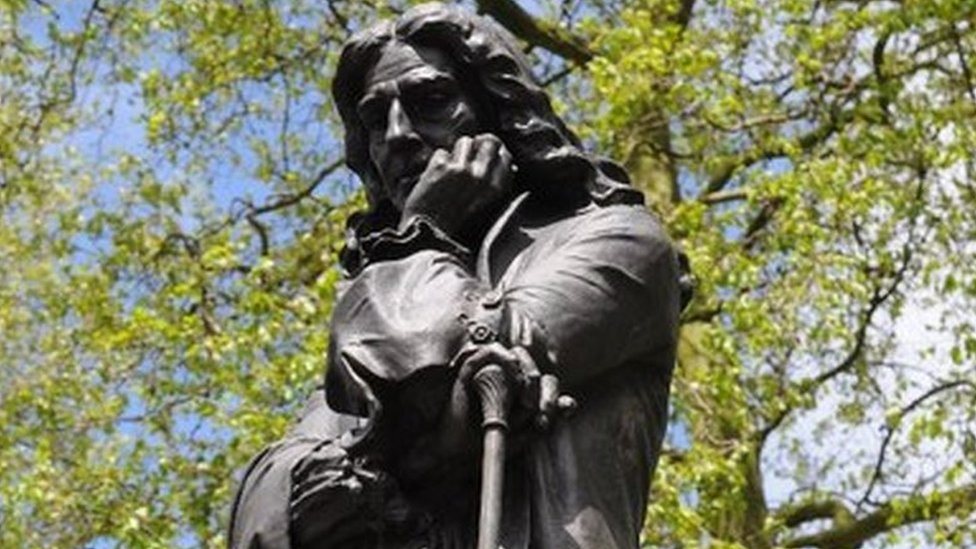 Статуя Эдварда Колстона в Бристоле