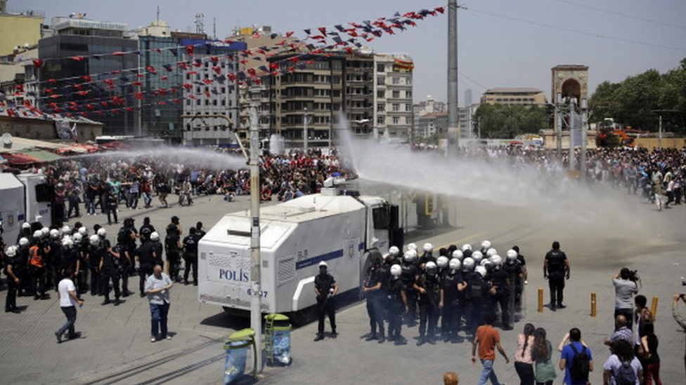Mayıs 2013'te başlayan Gezi Parkı eylemleri Türkiye'nin birçok yerine yayıldı