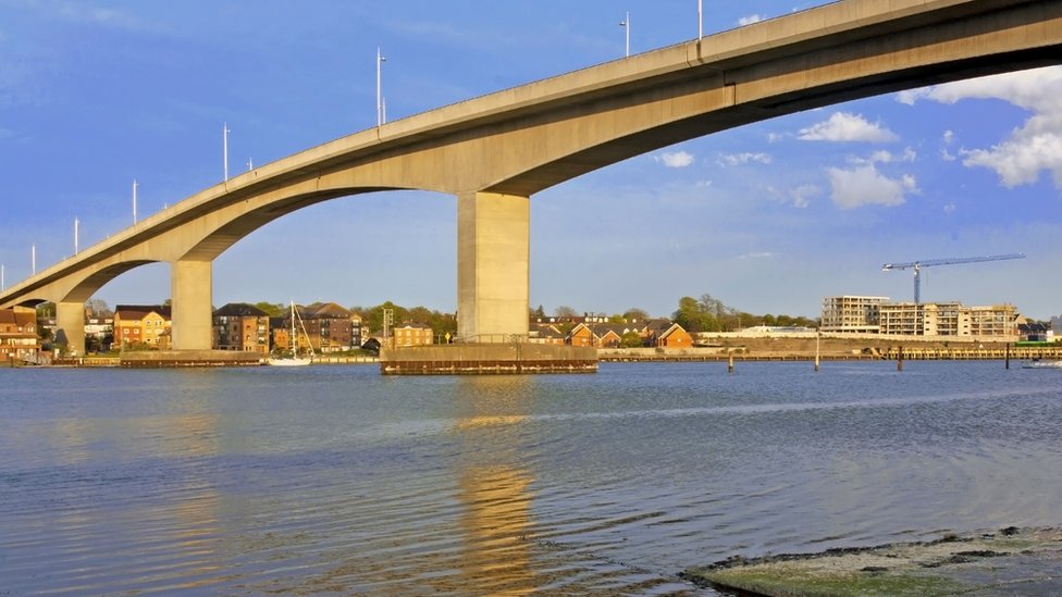 Southampton Drivers pay more to use the Itchen Bridge toll