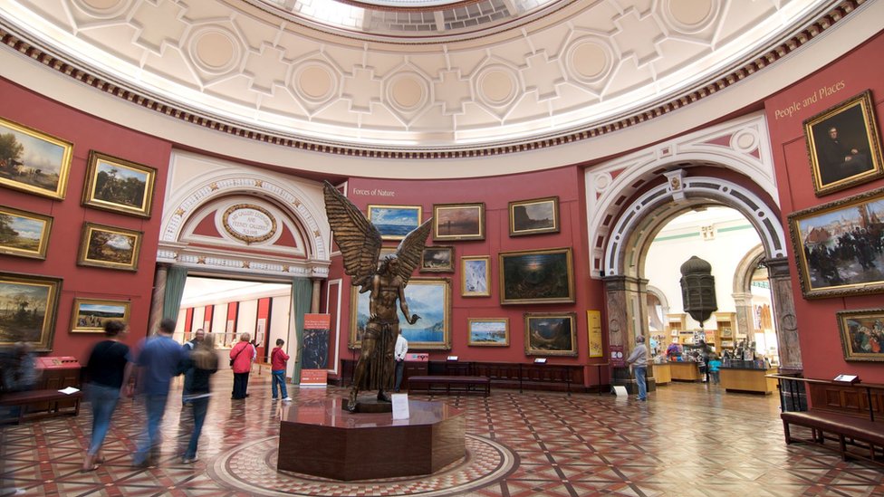Бирмингемский музей и художественная галерея интерьер