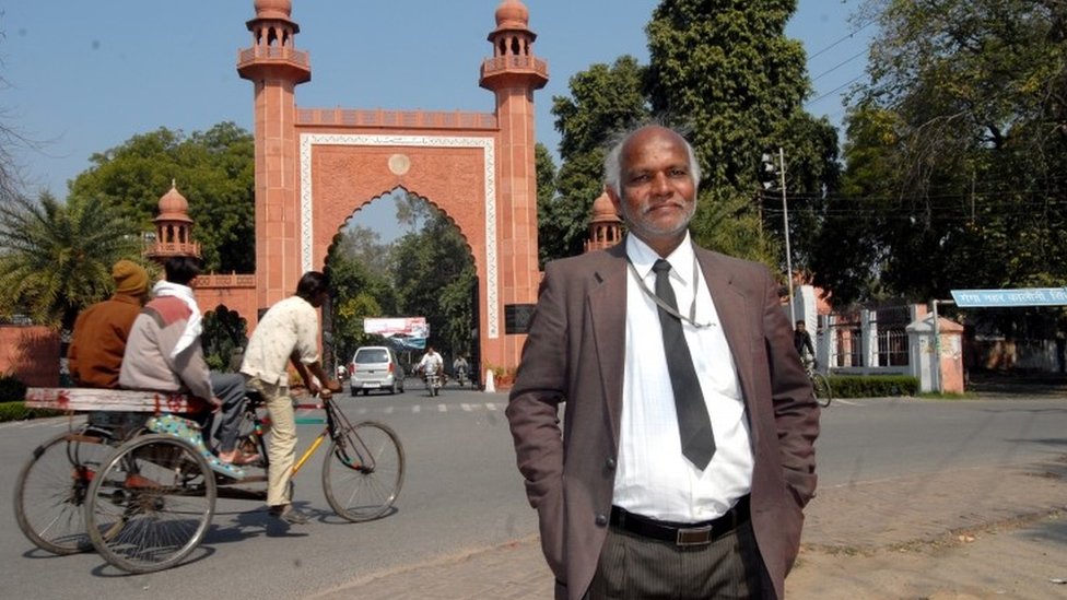 Aligarh University Sex - Why a gay Indian professor's death inspired a film - BBC News