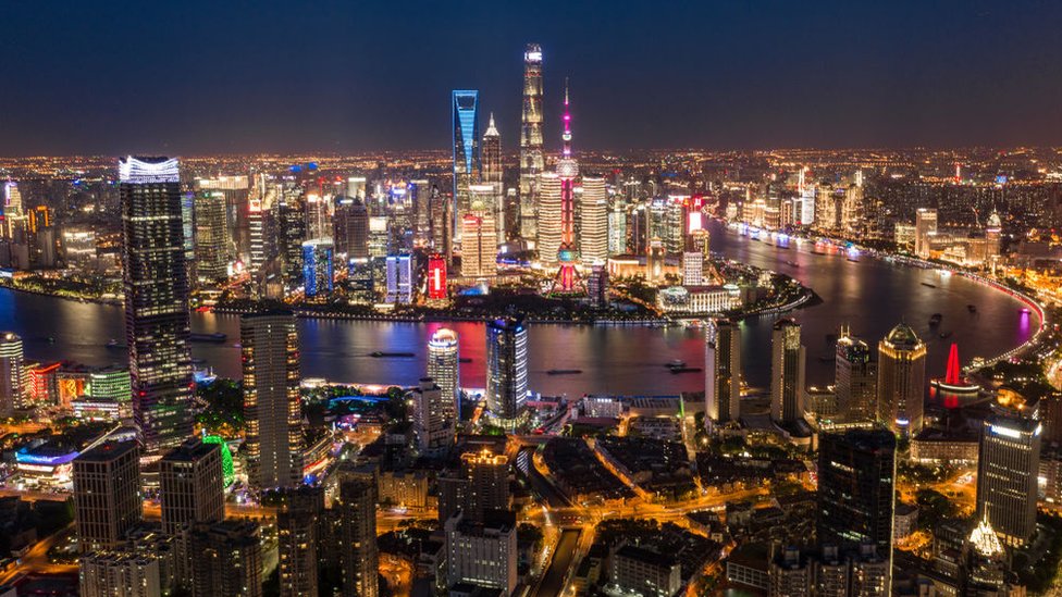 منظر لمدينة شنغهاي ليلا