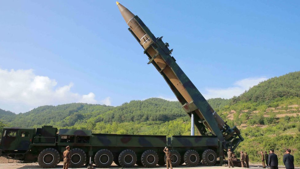 En julio Corea del Norte probó un misil Hwasong-14, lo cual demostró que el país asiático está haciendo avances significativos en el desarrollo de armamentos. Hwasong 14