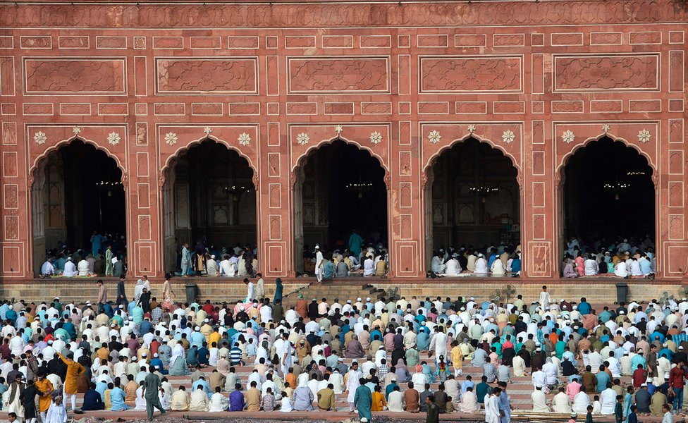 Molitva u Badaši džamiji u Lahoru
