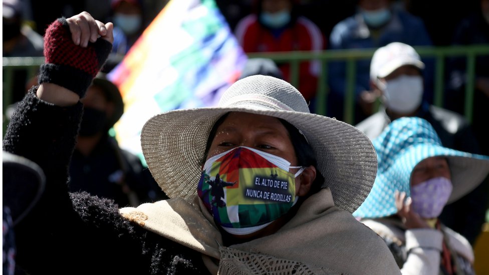 Supporters of Bolivian former president (2006-2019) Evo Morales take part in a open deliberative meeting (Cabildo, in Spanish) asking for the resignation of President Jeanine Anez in El Alto, Bolivia, on August 14, 2020 amid the COVID-19 pandemic