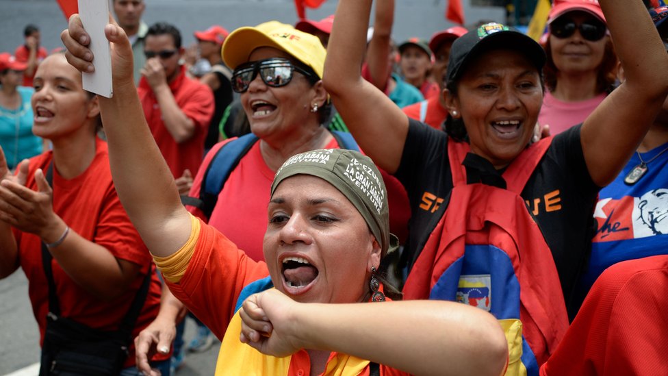 Los simpatizantes del gobierno también saldrán a la calle por el centro de Caracas. Manifestantes a favor del gobierno