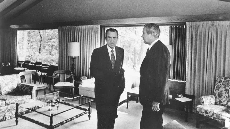 Nixon junto a John Connally en Camp David.
