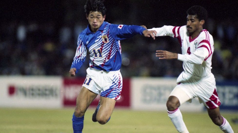 1992年亞洲杯，三浦知良代表日本國家隊在對陣阿聯酋的比賽中；日本最後贏得那一屆杯賽的冠軍。