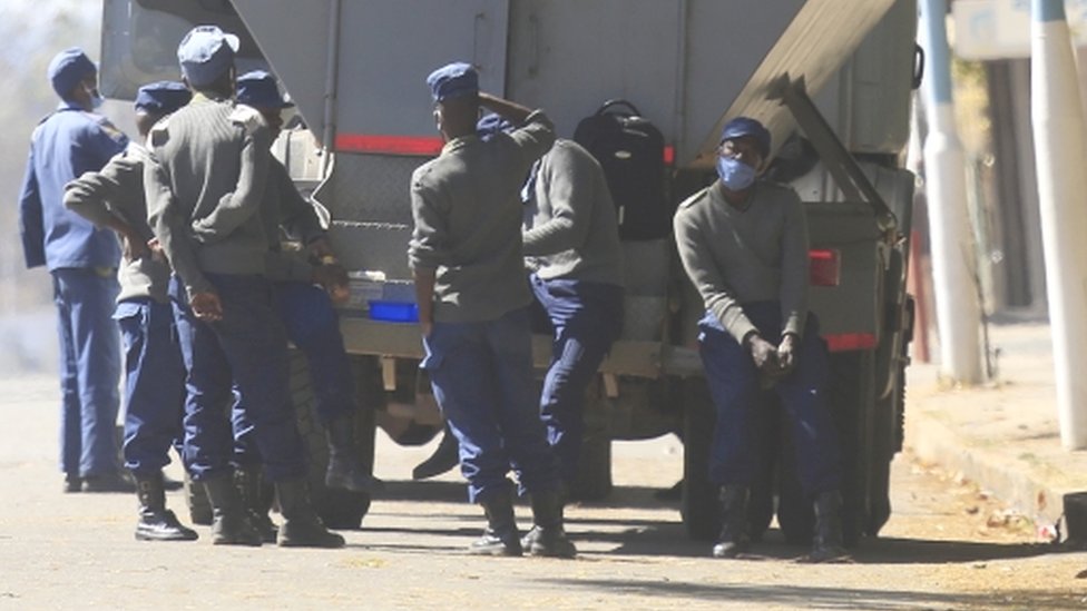 Полиция в Хараре, Зимбабве - пятница, 31 июля 2020 г.