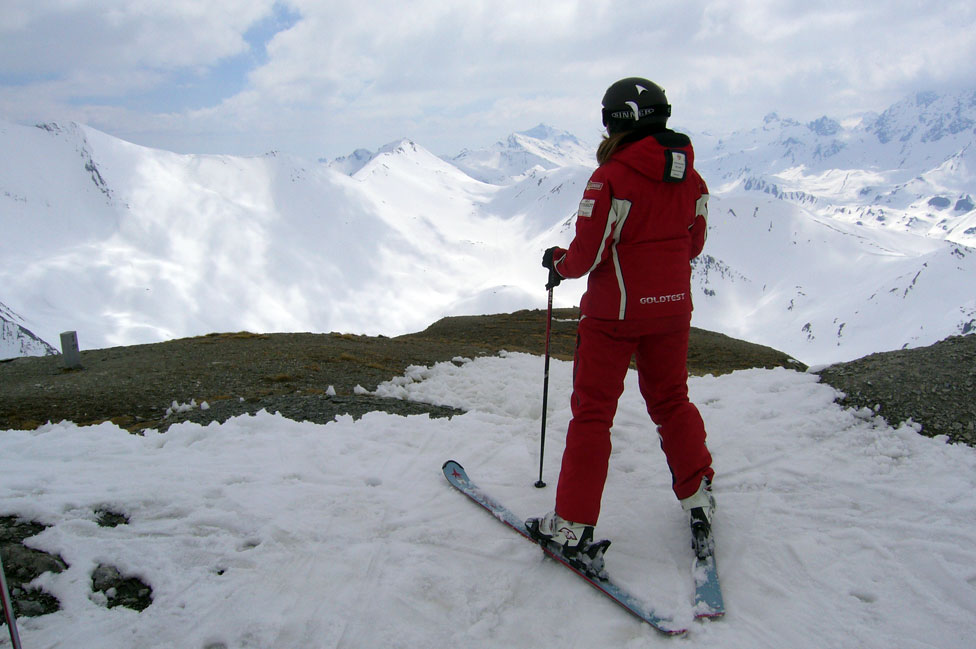 Renske Hekman, esquiando.