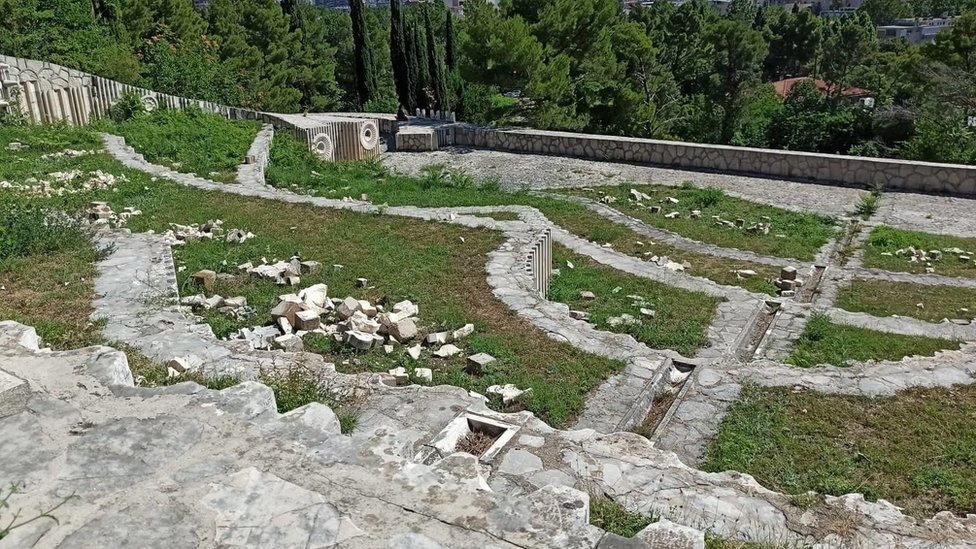 Partizansko spomen groblje u Mostaru