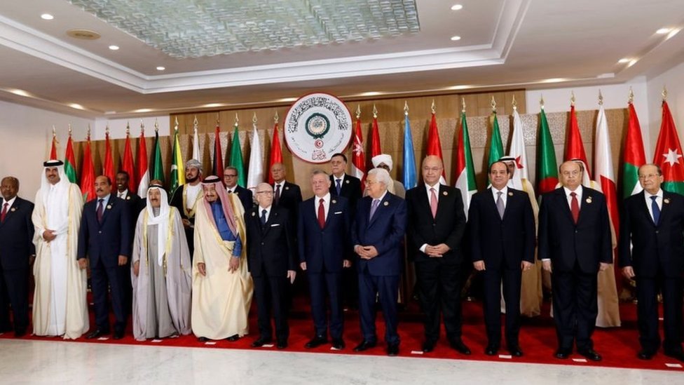 القادة العرب في قمة تونس