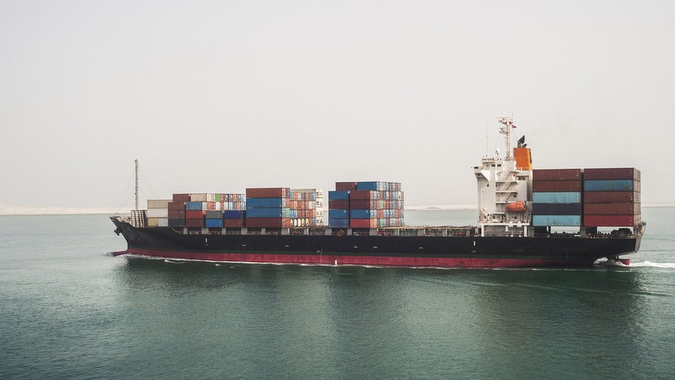 La industria de carga marítima es una fuente significativa tanto de emisiones contaminantes. Carguero