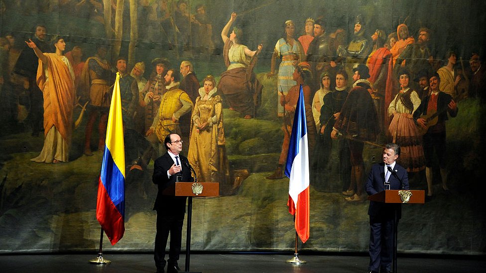 Después de años relegada al segundo plano, el presidente François Hollande declaró a América Latina "prioridad" diplomática de Francia. François Hollande y José Manuel Santos en Colombia