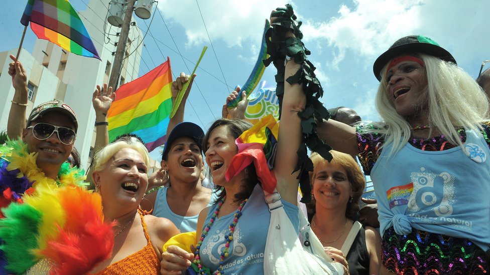 Mariela Castro ha sido una de las principales promotoras de los derechos de la comunidad LGBT en la isla. Mariela Castro en una reunión de la comunidad LGBT.