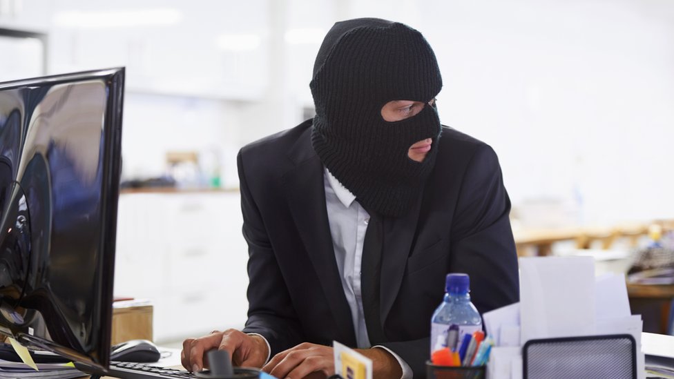 ¿Alguien está usando tu cuenta? Puedes evitarlo. Ladrón